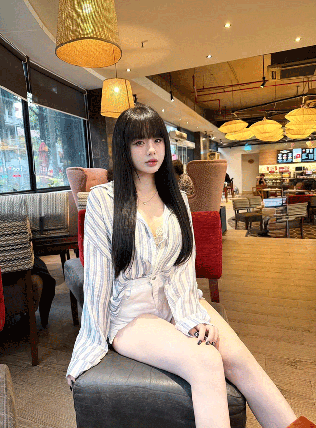 Loat-anh-chuan-hot-girl-cua-co-giao-huong-3