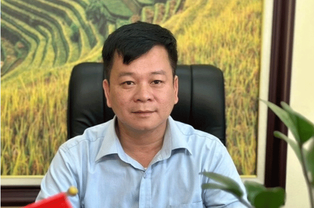 Chu-tich-xa-thanh-hoa-ca-do-bong-da-1