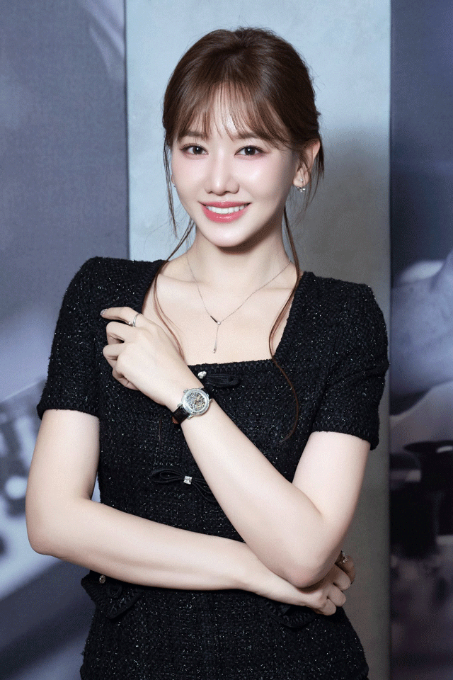 Thu-nhap-cua-hari-won-5
