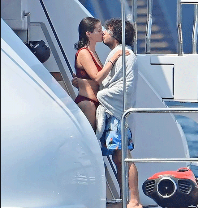 Selena-gomez-khoc-2