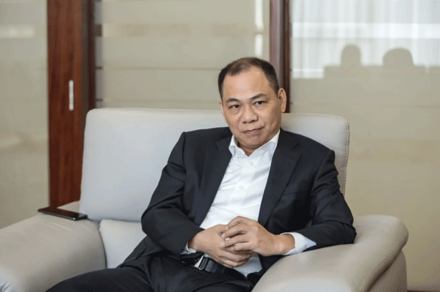 Ty-phu-pham-nhat-vuong-2