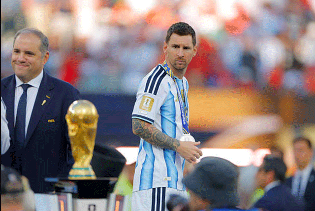 Messi-tay-ban-nha-argentina-3