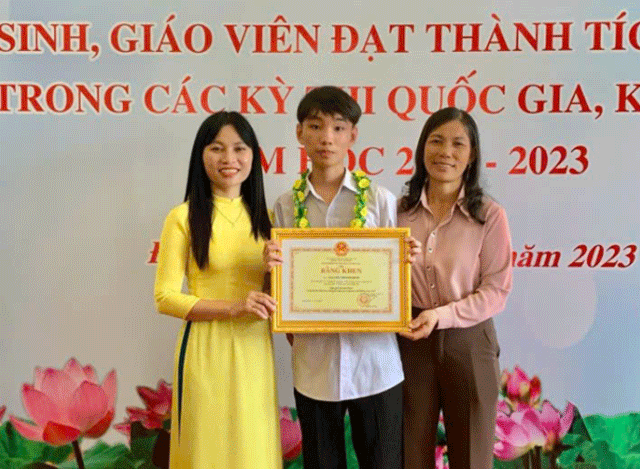 Nam-sinh-thi-lai-tot-nghiep-4