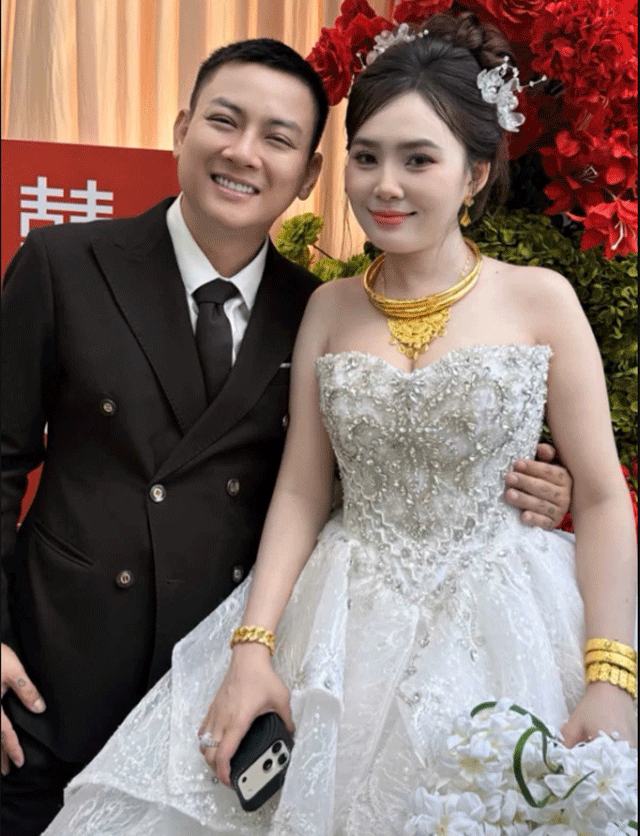 Hoai-linh-vang-mat-tai-dam-cuoi-hoai-lam-5