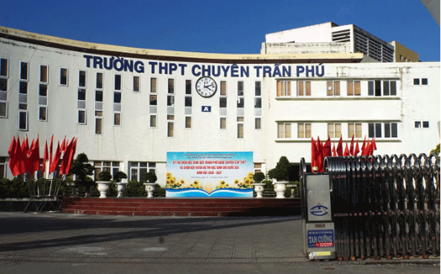 Tuyen-chuyen-tieng-nhat-bang-bai-thi-tieng-anh-1