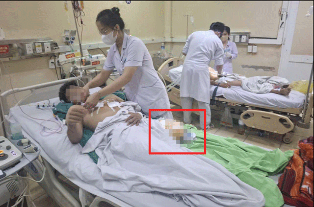 Xe-khach-tong-xe-tai-8-nguoi-thuong-vong-3