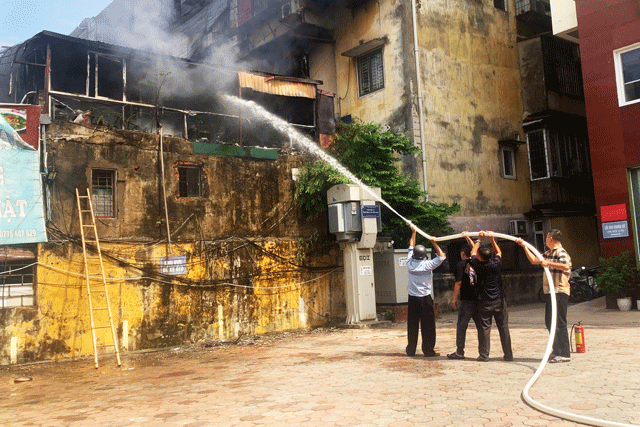 Chay-quan-an-ha-noi-1