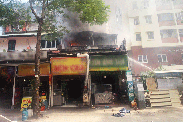 Chay-quan-an-ha-noi-2