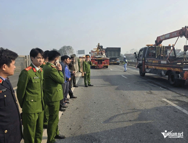 Danh-tinh-tai-xe-xe-khach-cho-11-nguoi-va-cham-lien-hoan-khien-4-nguoi-tu-vong-qua-trinh-dien-ra-tai-nan-2