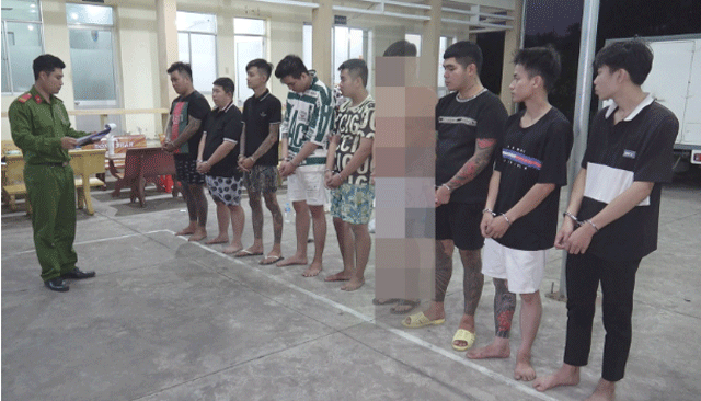 Doc-la-mien-tay-cai-ket-dang-nhom-nguoi-to-chuc-bat-coc-con-no-yeu-cau-nguoi-nha-den-chuoc-3