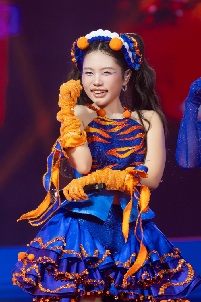 Thuc-hu-clip-phuong-my-chi-khoc-nuc-no-khi-nghe-muc-xu-phat-vi-pham-lien-quan-den-chat-cam  -1