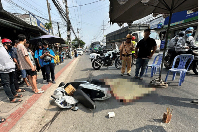 Nguoi-dan-lap-tuc-truy-duoi-khi-tai-xe-xe-dau-keo-bo-chay-sau-va-cham-khien-nam-thanh-nien-tu-vong-1