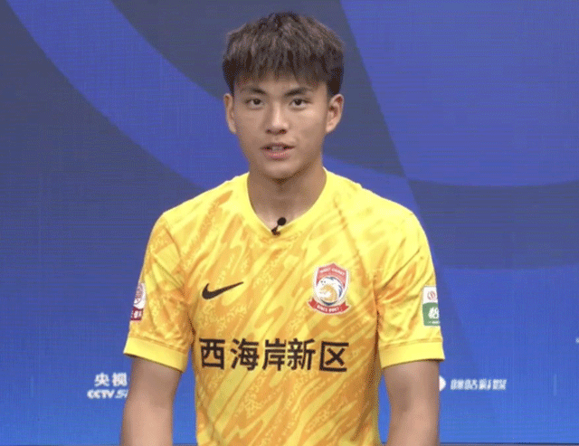 Thu-mon-cao-1m88-cua-u23-trung-quoc-chot-cau-cang-det-ve-tran-ban-ket-gap-u23-viet-nam-toi-20-1-3