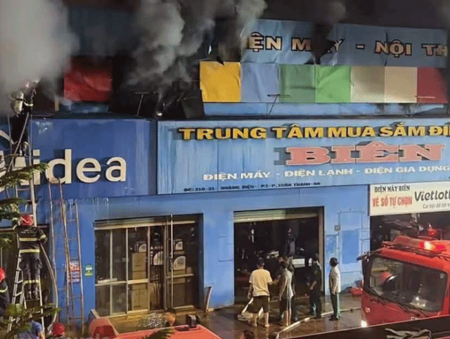 Dam-chay-o-dien-may-duoc-dap-tat-sau-2-tieng-danh-tinh-hai-me-con-tu-vong-trong-vu-hoa-hoan-1