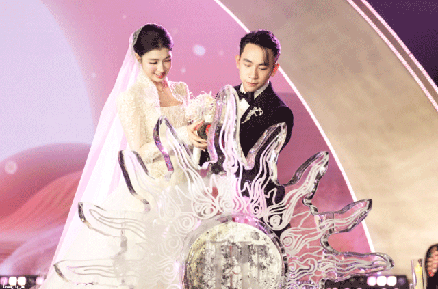 Tan-chay-voi-loat-khoanh-khac-tinh-be-binh-cua-phuong-nhi-va-thieu-gia-minh-hoang-trong-dam-cuoi-2