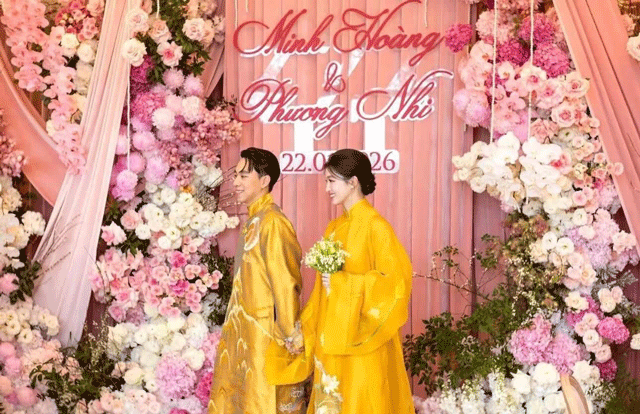 Le-cuoi-cua-phuong-nhi-minh-hoang-cap-doi-lo-dien-trong-ao-dai-truyen-thong-trang-nha-1