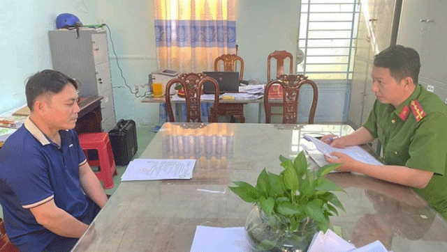 Loi-khai-ga-dan-ong-truy-sat-hai-chi-em-vo-ho-vi-cuong-ghen-tam-giam-bi-cao-vo-ho-thuong-tich-40-3