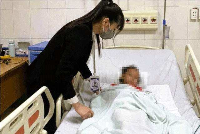 Vu-me-nghi-cho-3-con-nho-uong-tra-sua-pha-thuoc-diet-chuot-tho-phao-khi-biet-tinh-hinh-3-em-nho-1