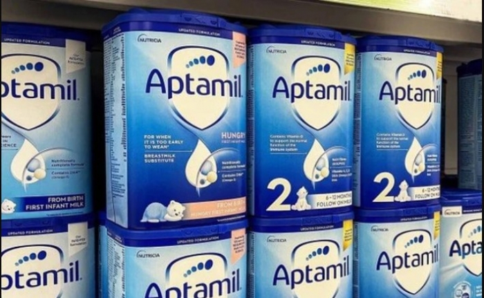 Ong-lon-dung-sau-sua-aptamil-vua-bi-thu-hoi-do-nhiem-doc-cung-gop-von-vao-sua-chua-uong-yakult-3