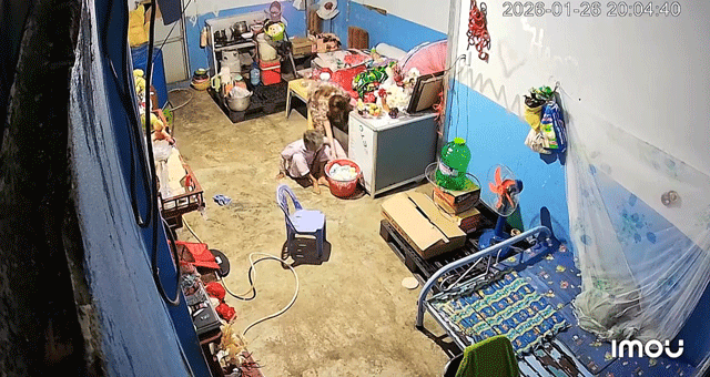 Nghi-con-gai-ruot-dung-chat-cam-bao-hanh-me-da-man-nuoi-con-nho-5-thang-tu-3kg-xuong-con-2kg-5