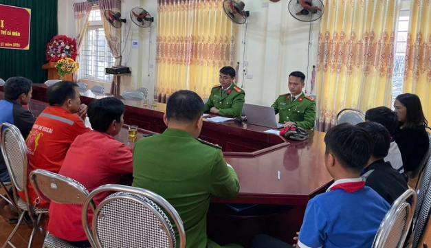 Vu-3-hoc-sinh-lam-dieu-dai-dot-vi-ap-luc-hoc-tap-he-lo-tinh-tiet-soc-phoi-bay-su-that-phia-sau-1