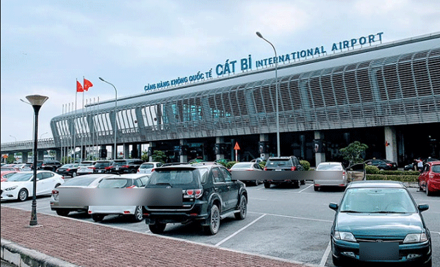 Vu-nguoi-dan-ong-lang-ma-hanh-hung-nhan-vien-va-lam-hong-tai-san-san-bay-cat-bi-nguon-con-gay-roi-1