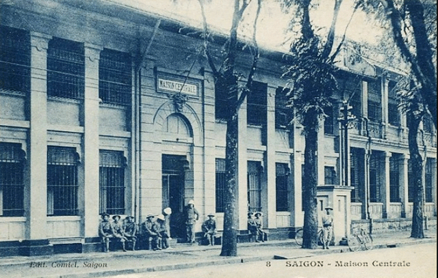 He-lo-than-the-dac-biet-cua-gia-dinh-co-chong-la-tong-bi-thu-vo-la-bi-thu-thanh-uy-noi-tieng-2