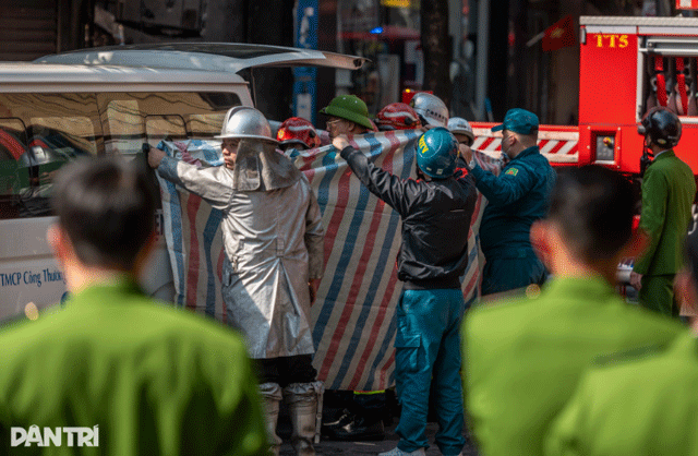 Cap-nhat-tinh-hinh-vu-chay-nha-7-tang-o-ha-noi-2-nguoi-tu-vong-ly-do-dam-chay-kho-duoc-dap-tat-7