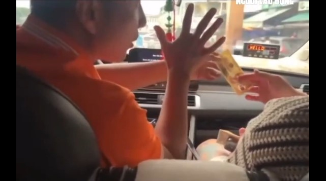 loi-khai-khong-the-chap-nhan-cua-tai-xe-trong-vu-lam-ao-thuat-trao-tien-lua-du-khach-nuoc-ngoai-3