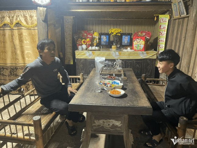 gia-dinh-7-nguoi-bi-lat-thuyen-o-song-gianh-2