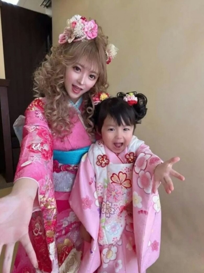 Co-gai-sinh-con-tuoi-14-7