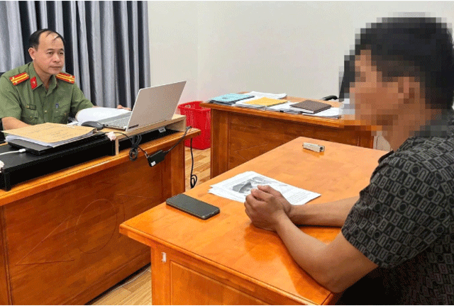 Nam-thanh-nien-xuc-pham-cong-an-1