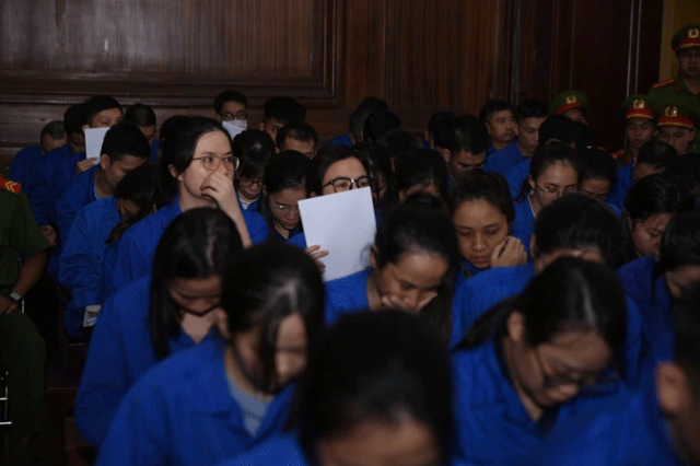 Muc-an-thich-dang-cho-2-cuu-giam-doc-phat-hanh-phieu-ket-qua-thu-nghiem-giai-vu-keo-kera-sua-hiup-2