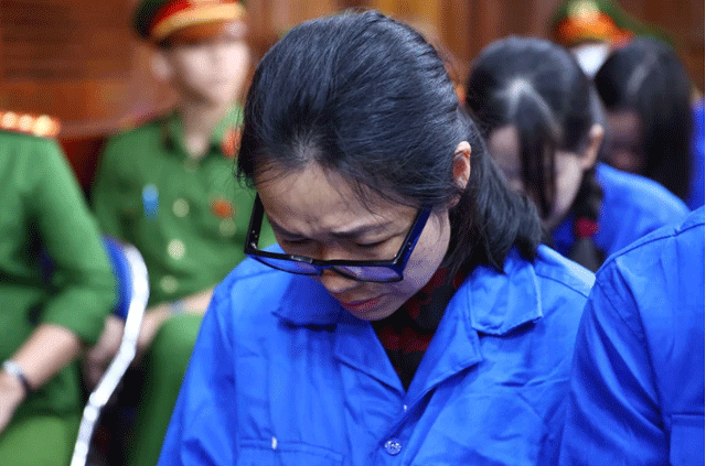 Muc-an-thich-dang-cho-2-cuu-giam-doc-phat-hanh-phieu-ket-qua-thu-nghiem-giai-vu-keo-kera-sua-hiup-4