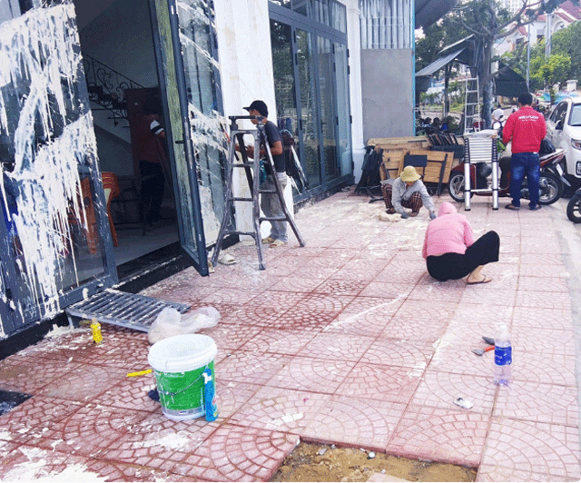 Nha-hang-an-uong-vua-khai-truong-bi-tat-son-4