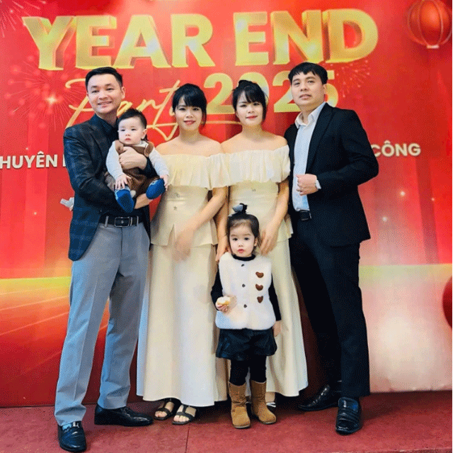 He-lo-cuoc-song-cua-cap-chi-em-sinh-doi-cung-song-trong-mot-can-ho-o-ha-noi-sau-khi-ket-hon-2