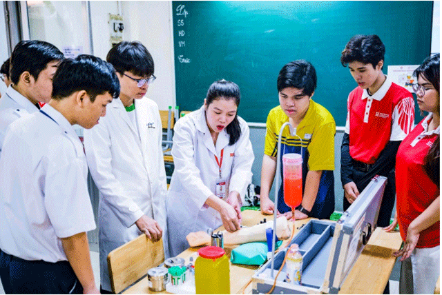 Phan-ung-cua-sinh-vien-nganh-y-truoc-tinh-huong-cap-cuu-cho-benh-nhan-la-nguoi-cu-tung-phan-boi-2