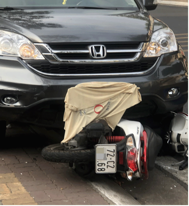 Vu-tai-xe-nu-lai-oto-gay-tai-nan-lien-hoan-o-tphcm-roi-lao-thang-len-via-he-tinh-hinh-cua-3-nan-nhan-2