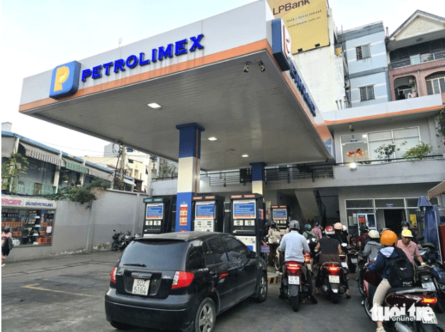 Chu-tich-petrolimex-bao-tin-nguon-cung-xang-dau-1