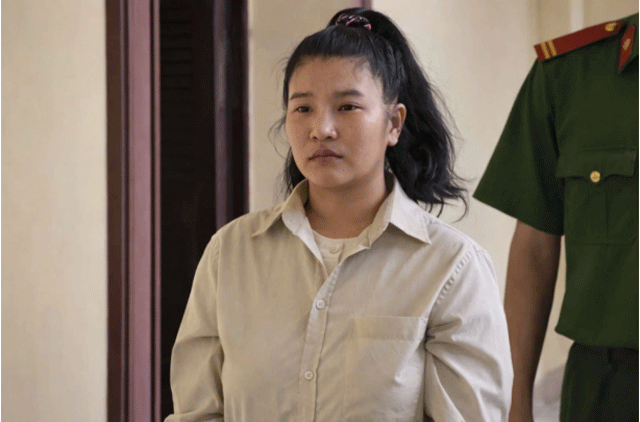 Nhan-vien-ngan-hang-lua-dao-2