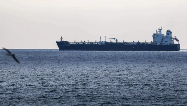 2-tau-cho-dau-bi-iran-tan-cong-2