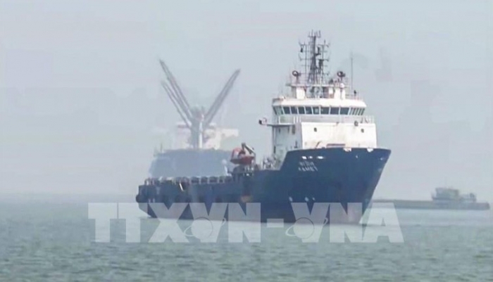 iran-cho-tau-cho-dau-qua-eo-bien-3