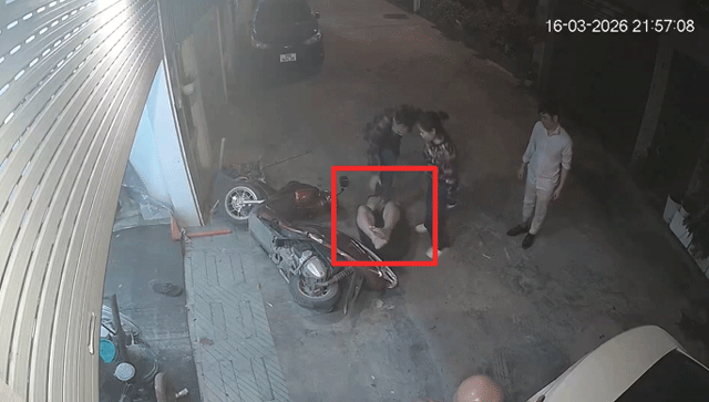 Nguoi-nhac-nuoc-xong-vao-nha-dan-3