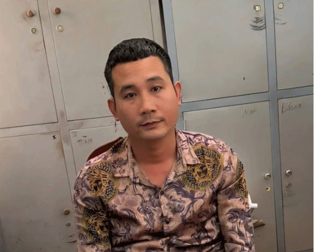 An-mang-o-khu-vuc-dung-nghi-xe-khach-1