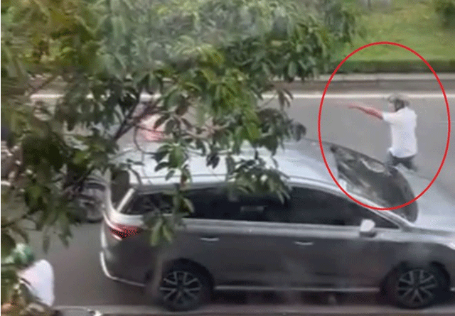 Hai-tai-xe-xe-may-ruot-duoi-hanh-hung-tai-xe-oto-1