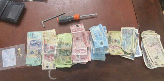 Ke-chuyen-mac-ao-mua-khi-gay-an-2