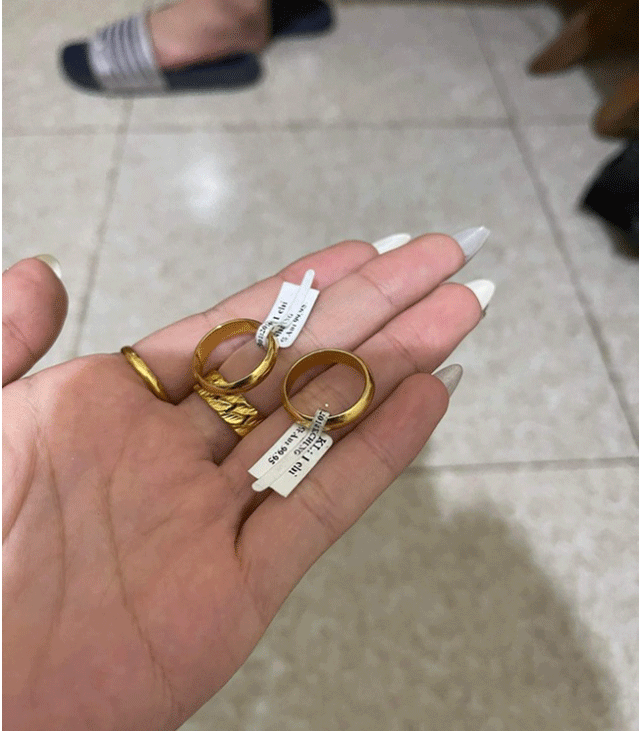 Mung-cuoi-bang-vang-3