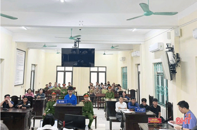 Nam-sinh-lop-11-danh-hoc-sinh-lop-9-2