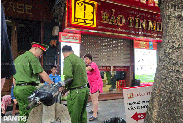 Khach-hang-chua-nhan-duoc-tien-ban-2-7-cay-vang-4