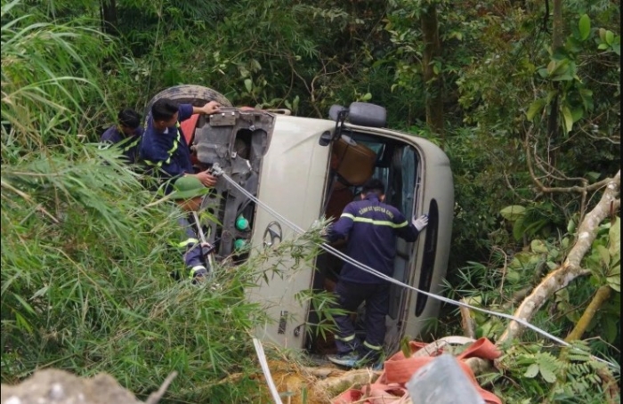 xe-khach-cho-29-nguoi-2